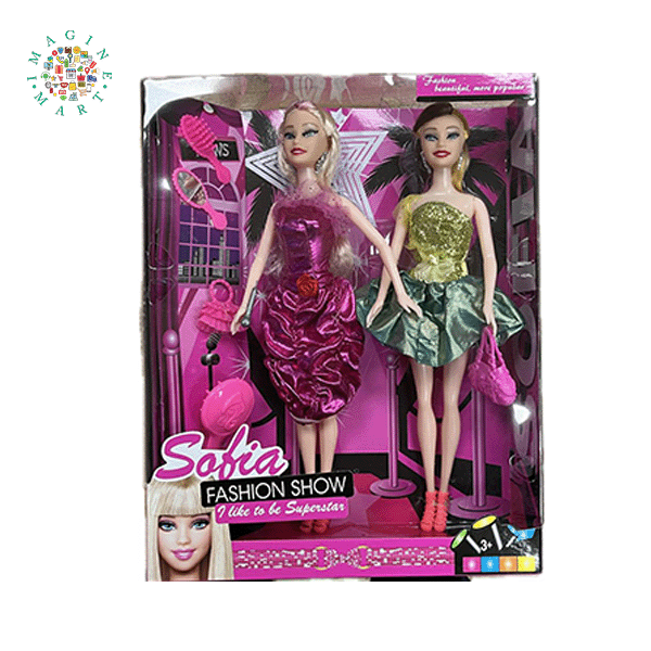 Sofia Dolls Fashion Show Set with Mirror and Hair Brush for Ages 3+.