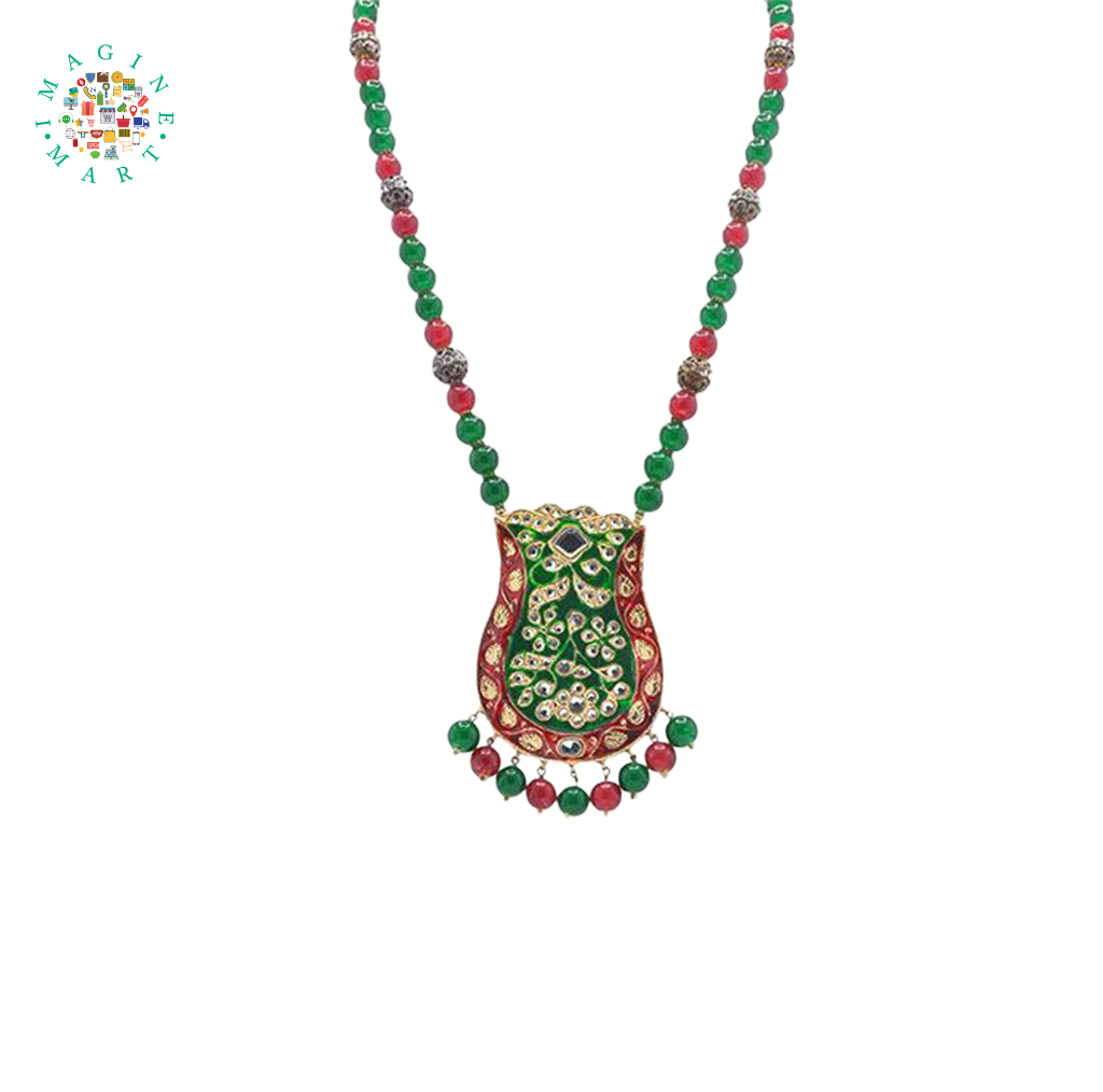 Jade Beaded Pendant Necklace: Exquisite Charm for Women and Girls.