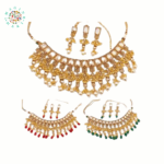Traditional Kundan Choker Set With Hanging Pearls, Earrings & Mang Tikka.